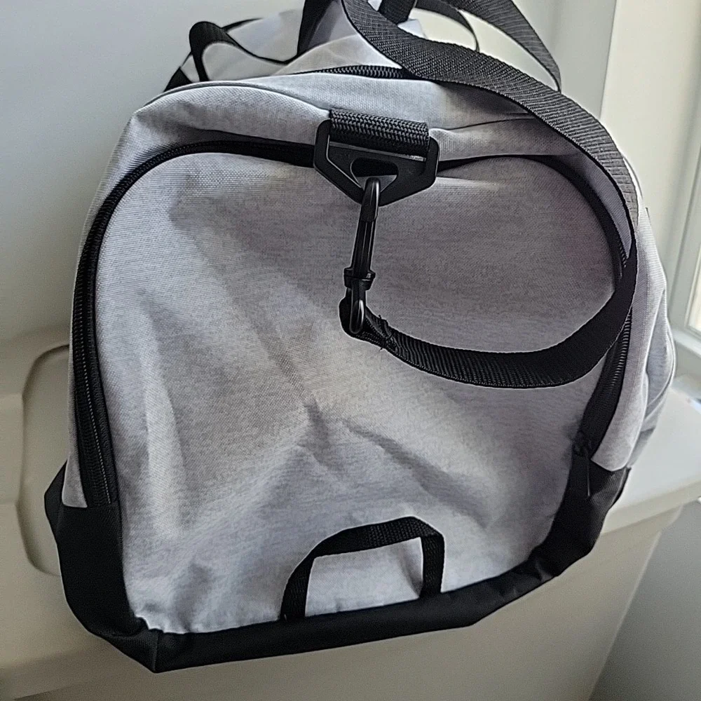Adidas Defender Duffle Gym Bag Gray Black Shoulder Strap Medium, Great Condition
